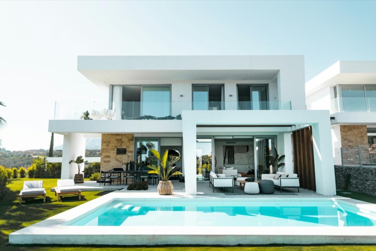 Modern Villa with Private Pool